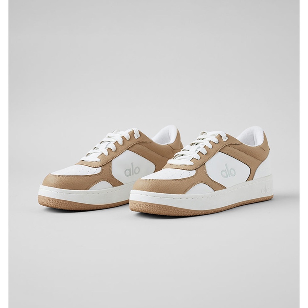 ALO Yoga Recovery mode sneakers